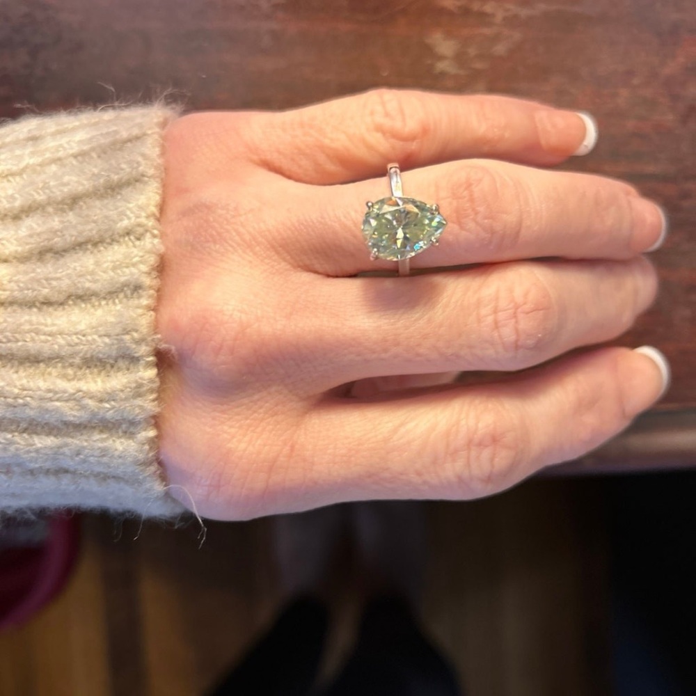 Pear shaped light blue diamond